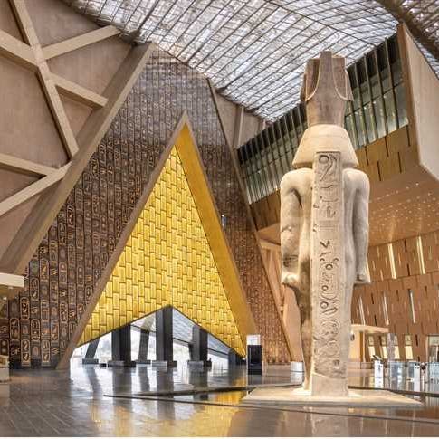 🌟 Viaggio il Cairo in autobus 🚍 ( Nuovo Museo ) 👉 Domenica sera, mercoledì sera o venerdì sera alle 23:00 fino al secondo giorno dopo mezzanotte 🌃 👇 