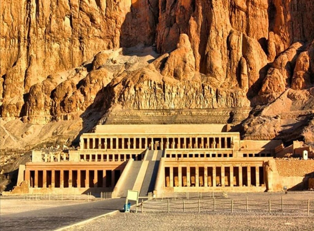 🌟 Viaggio Luxor in aereo ✈️ Ogni giorno.. Dalle 3:30 mattinata Alle 21:00 Dalle 3:30 alle 21:00 👇 
